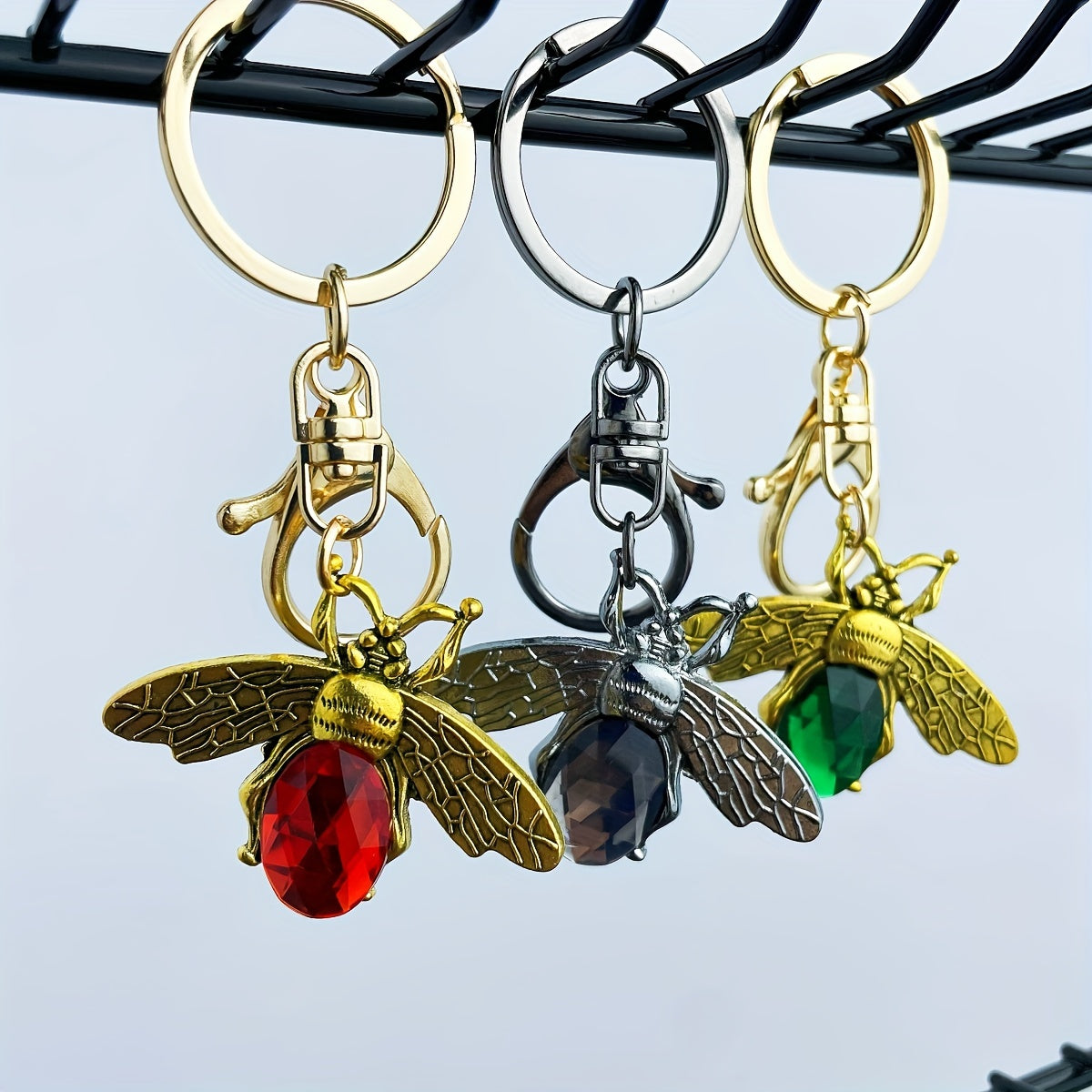 Vintage Metal Insect Pendant Keychain Bee Keychain for Backpacks