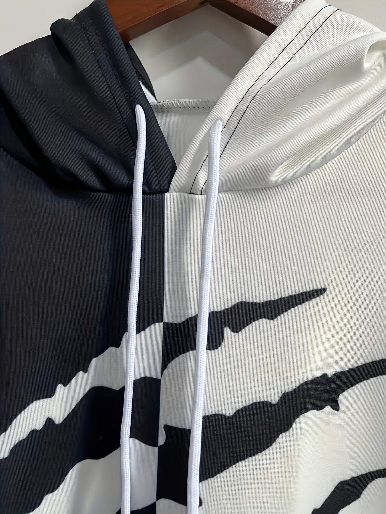 Scratches Print Block Hoodie For Men
