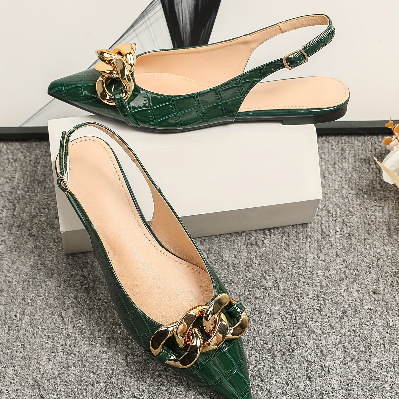 Metallic Chain Flat Shoes Point Toe Dress Shoes