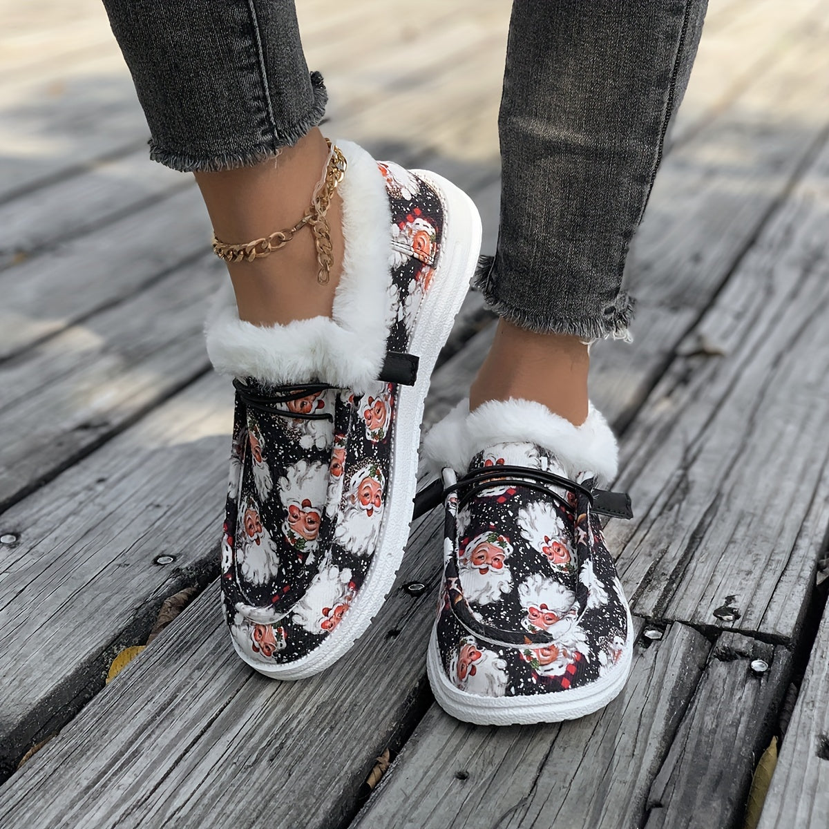 Christmas Santa Print Flat Non Slip Skate Shoes
