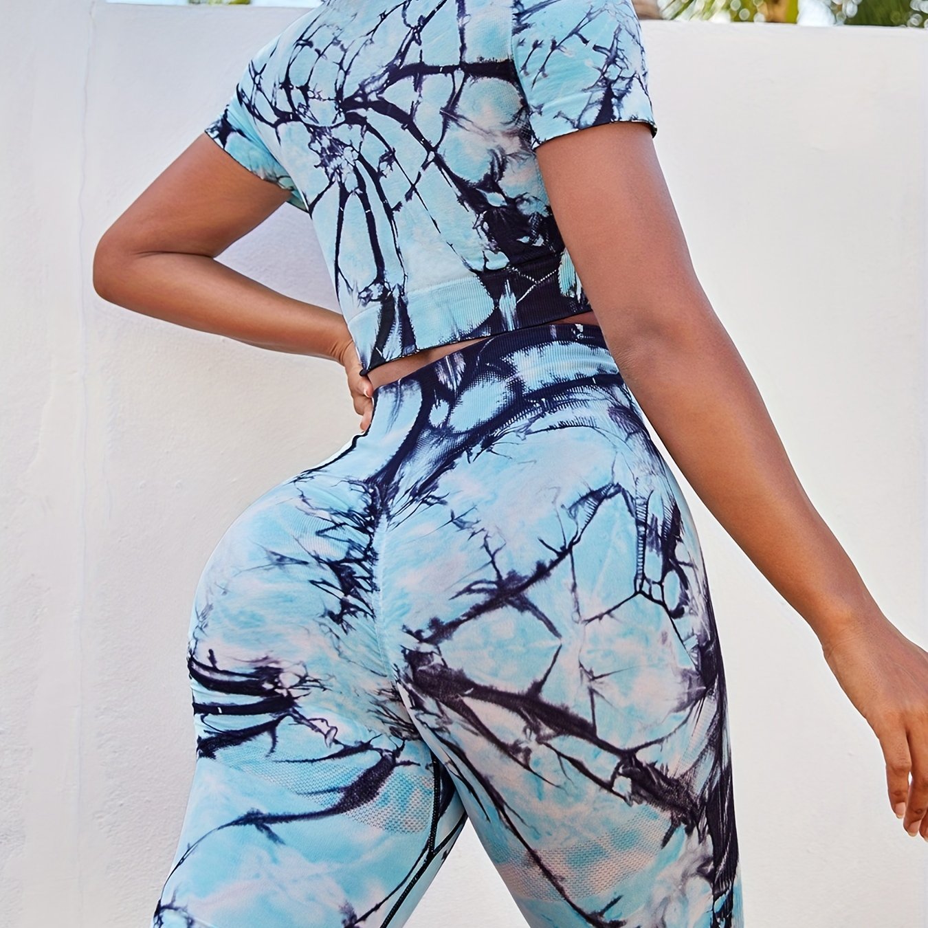 2pcs Tie Dye Sports Suits Short Sleeve Workout Top & High Stretch Shorts