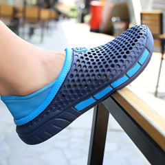 Men's Outdoor Water Sandals Slippers with Drainage - Non-slip Light Sandals