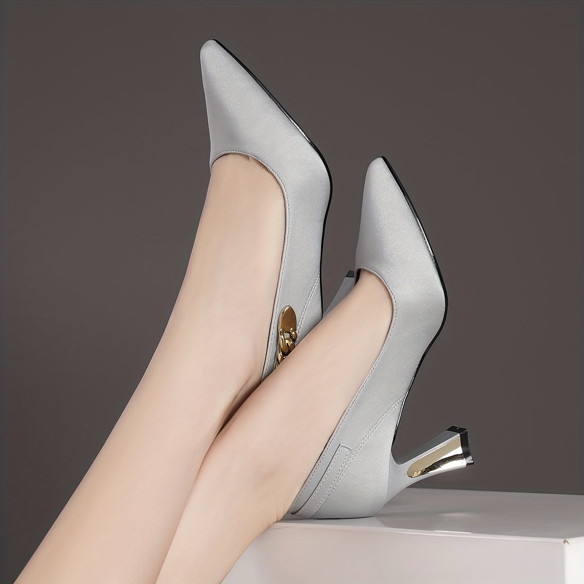 Women's Chain Decor Chunky Heels Faux Leather Pumps Pointed Toe