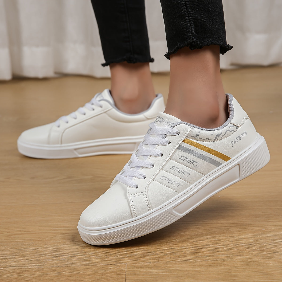 Faux Leather Stripes Pattern Skate Shoes Wear Resistance Non Slip Flat Sneakers