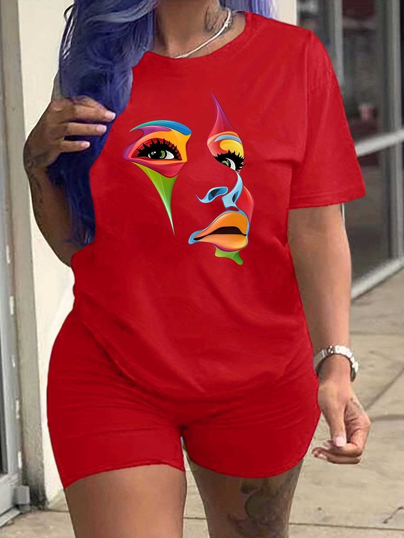 Abstract Face Print T shirt & Slim Shorts Set