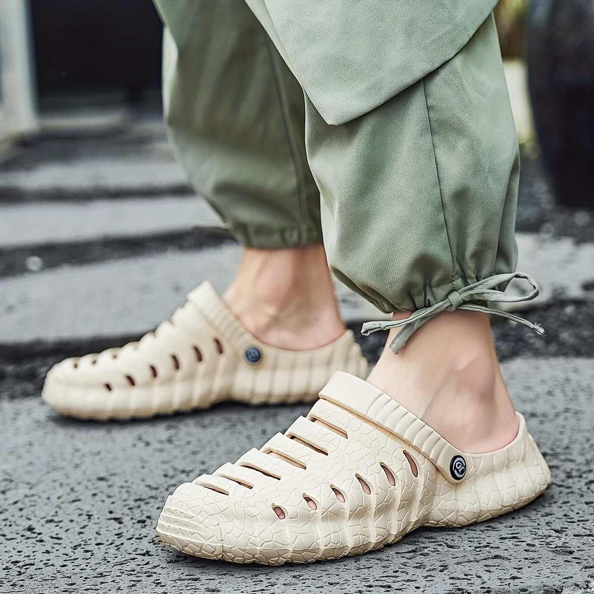 Men's Foam Clog Sandals with Strap - Outdoor Walking Shoes