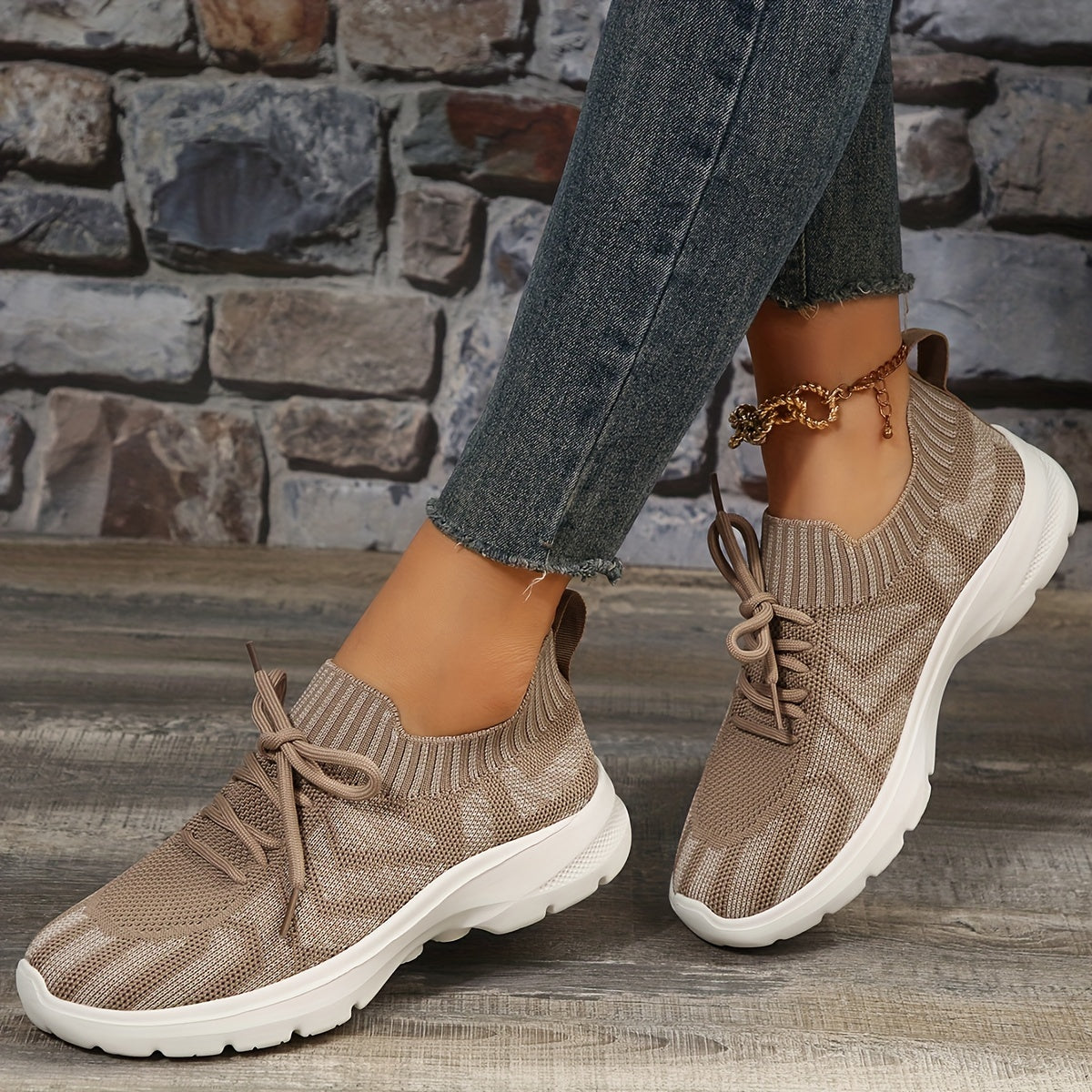 Mesh Breathable Lace Up Sports Shoes Lightweight Non slip Travel Shoes