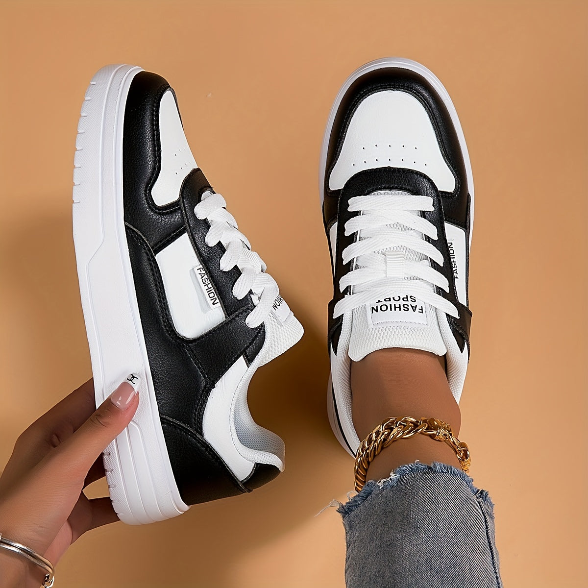 Women's Contrast Skate Shoes Lace Up Sneakers