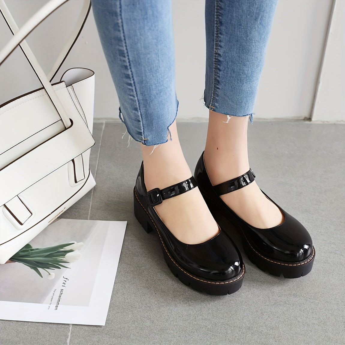 Women's Chunky Heeled Mary Jane Round Toe Patent Leather Platform Shoes