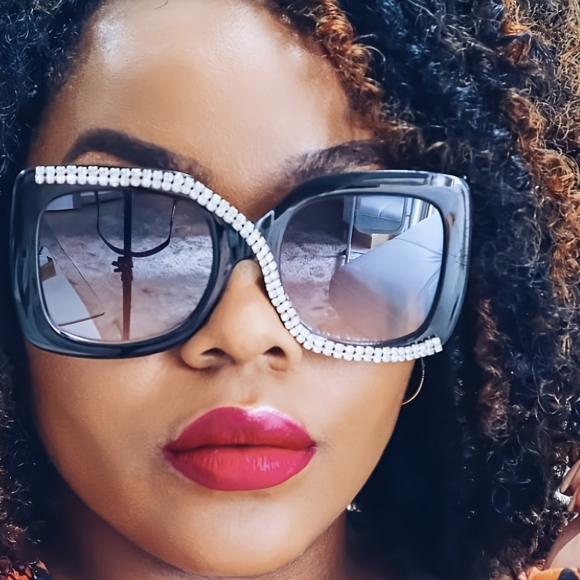 Crystal Frame Rhinestone Sunglasses