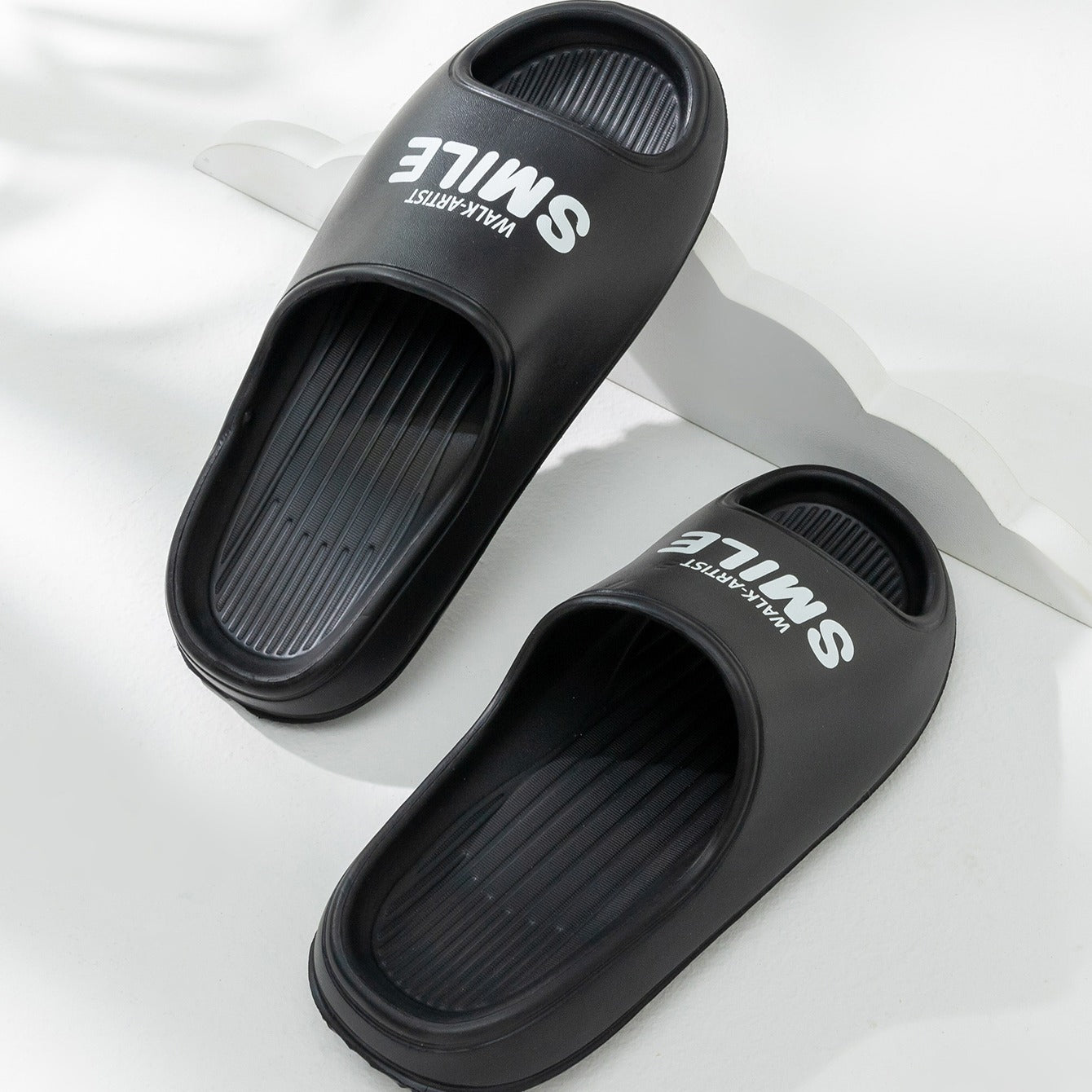 Men's Letter Graphic Platform Slippers