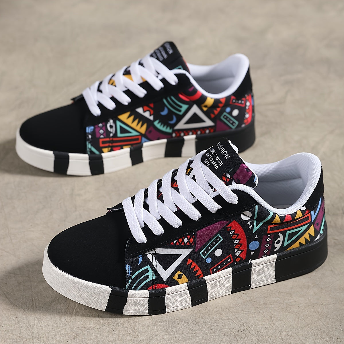 Lightweight Graphic Pattern Skate Shoes