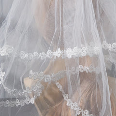 Short Lace Edge Bridal Wedding Veil With Comb
