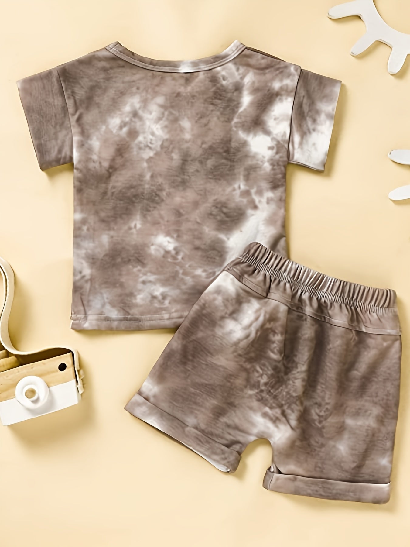 Boys Sunshine Print Casual Outfit Round Neck T shirt & Shorts Set