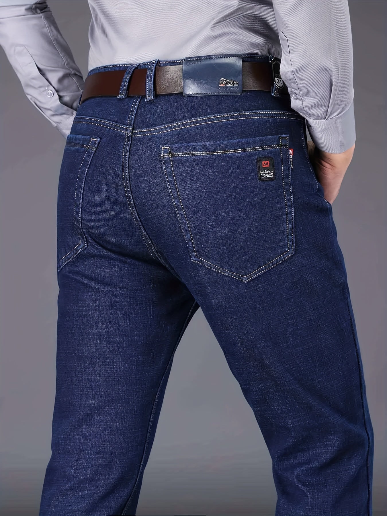 Men's Straight Leg Stretch Jeans with Pockets