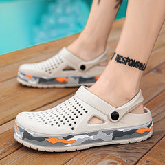Men's Clogs Closed Toe Sandals Soft Sole Walking Shoes