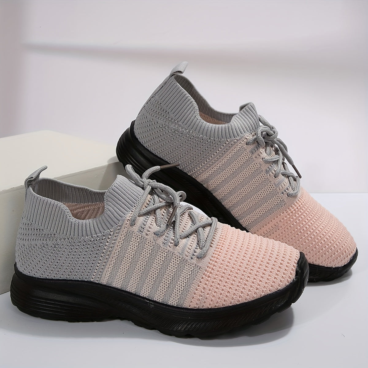 Women's Breathable Running Shoes Lightweight Outdoor Sports Shoes