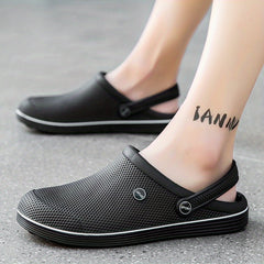 Men's Closed Toe Clogs Slip-on Sandals Soft Sole Walking Shoes