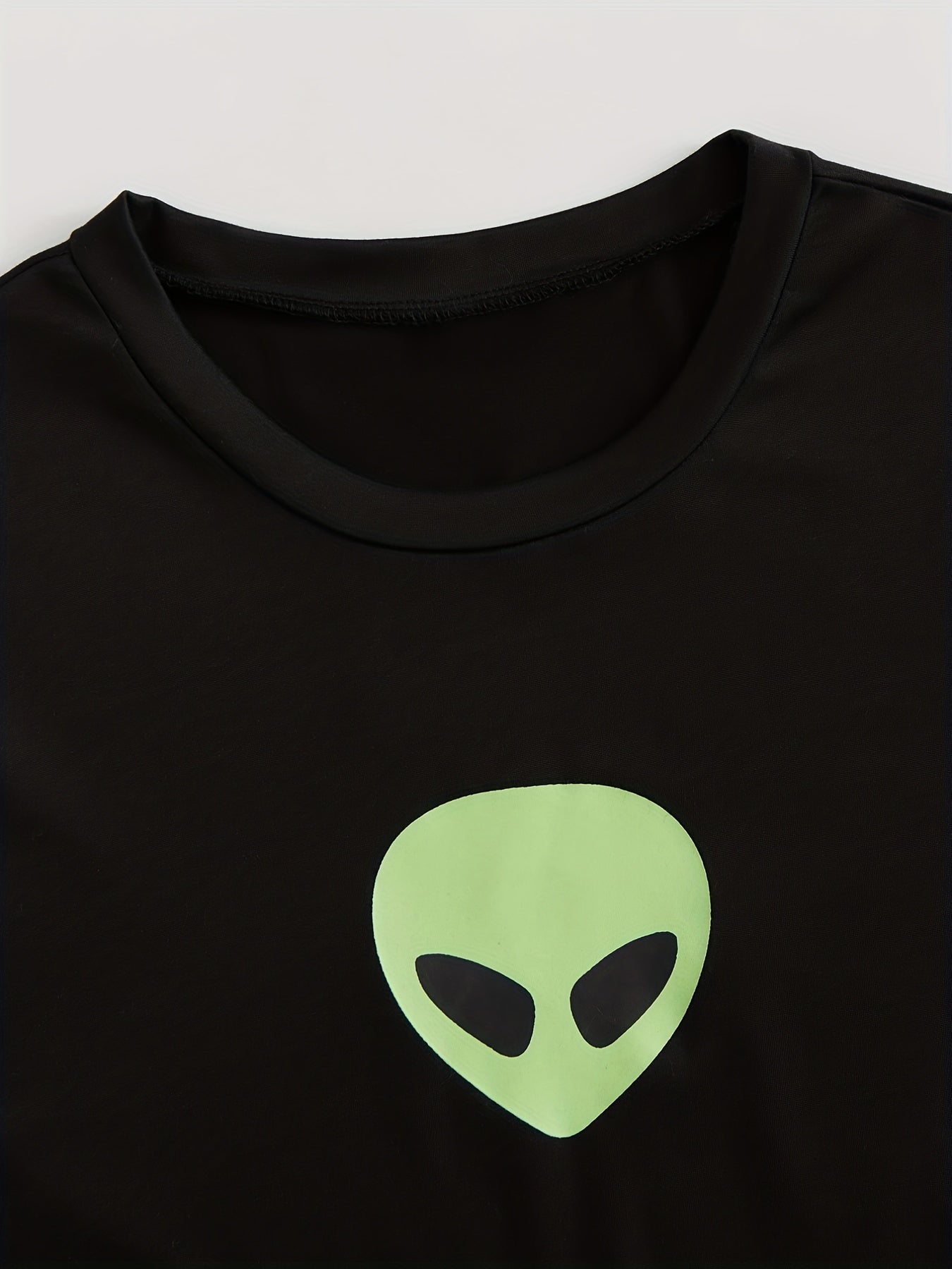 Alien Print Pajamas Set Short Sleeve Crew Neck Top & Shorts & Pants