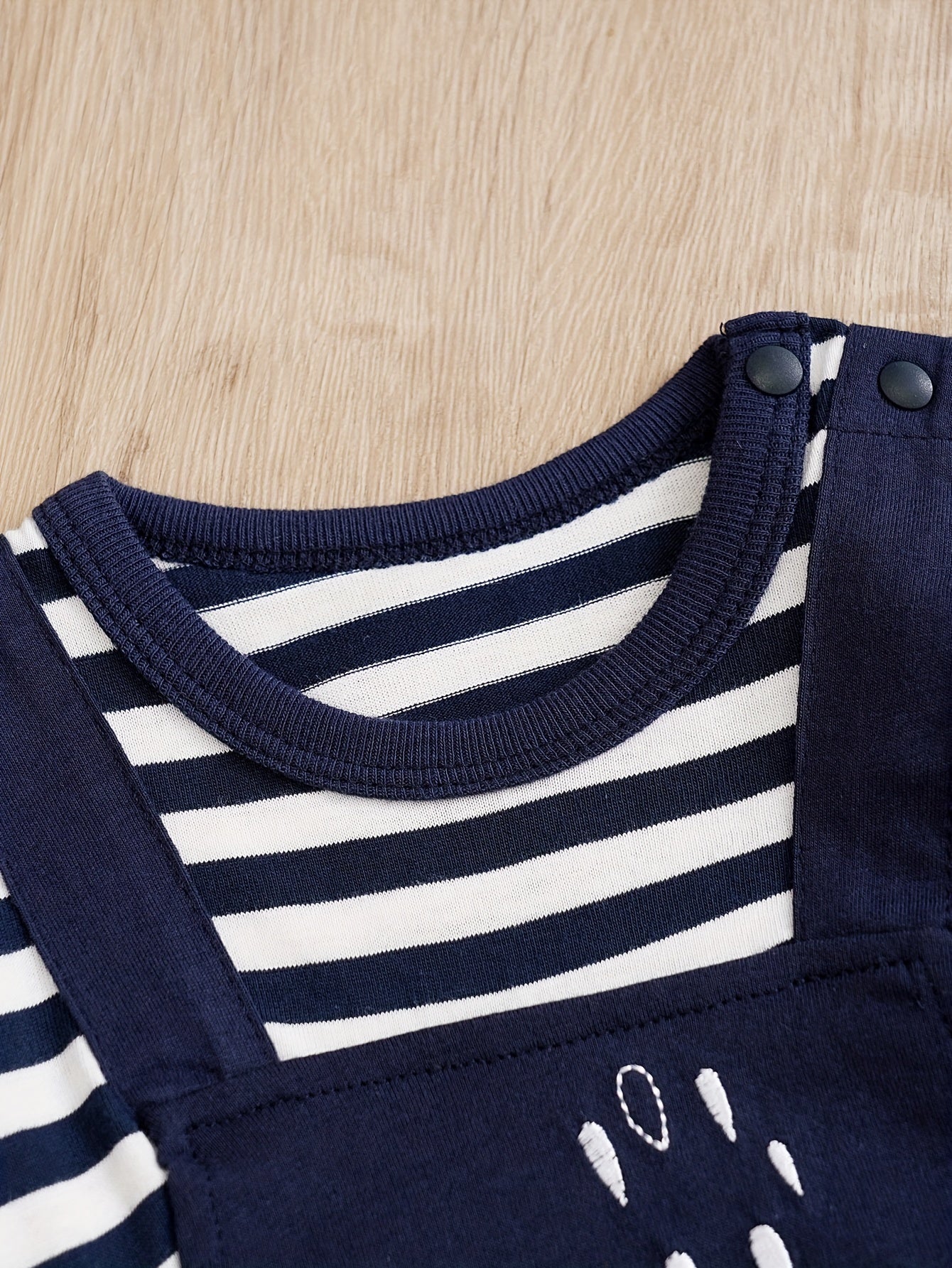 Baby Boys Elephant Print Striped Romper for Spring and Autumn