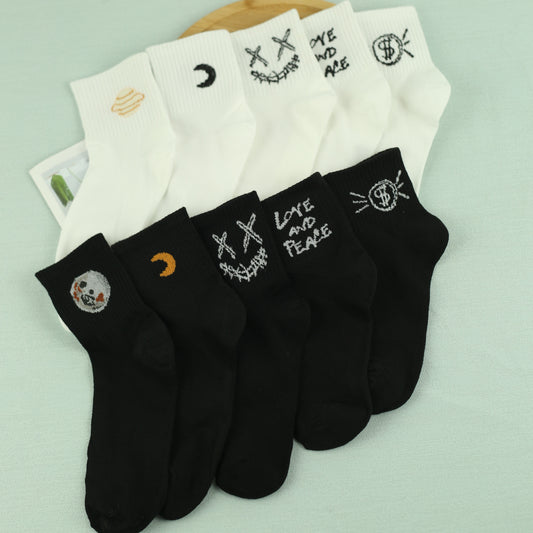 Men's Cartoon Pattern Crew Socks Breathable Casual Street Style Socks