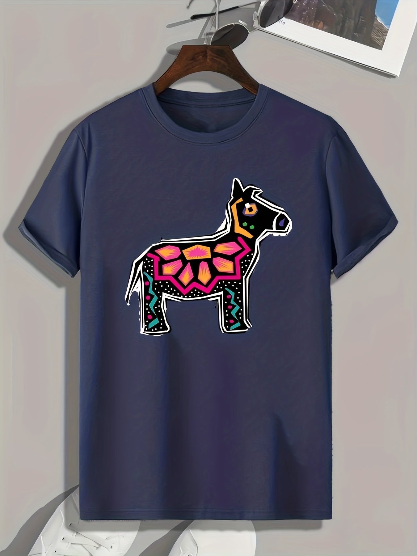 Modern Horse Print Men's Graphic Tee for Summer