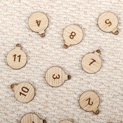 Wooden Wine Rack: Christmas Party Decorations