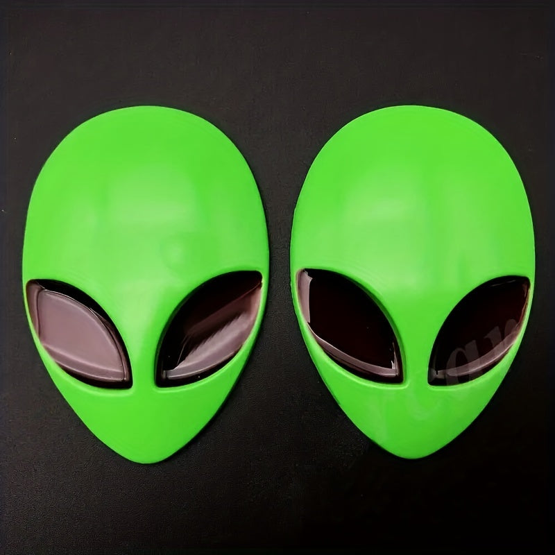 2pcs Alien Head Auto Emblem - Unique 3D Look for Car or Motorbike