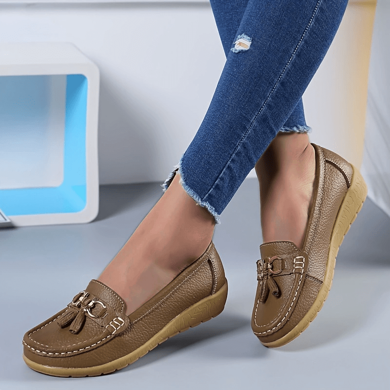Women's Metal Decor Flats Slip On Shoes Soft Sole Walking Shoes