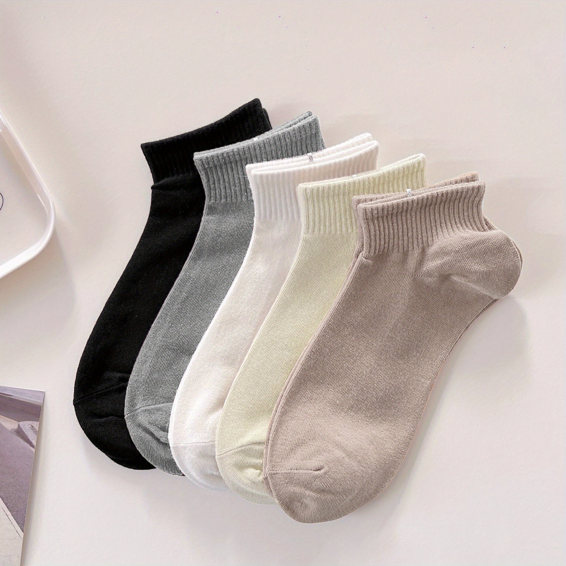 10 Pairs Women's Low Cut Ankle Socks Soft & Lightweight Solid Stockings