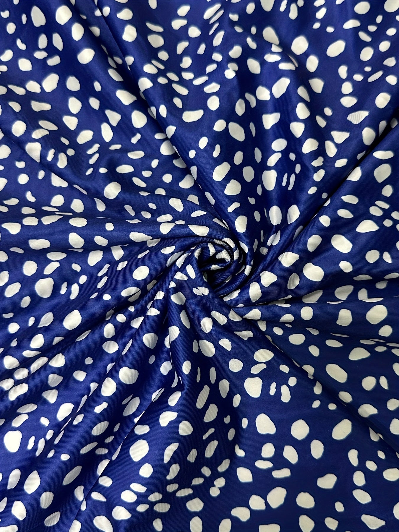 Dot Print Half Sleeve Round Neck Dress With Pockets