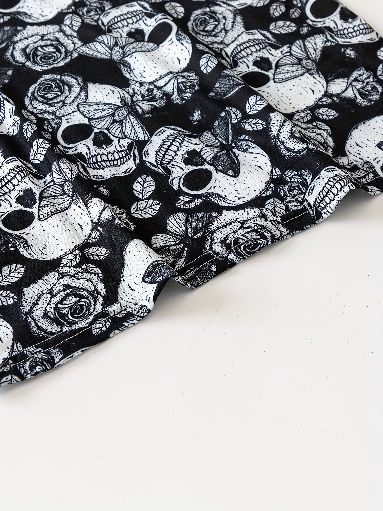Skull Print Halloween Pajama Set Crew Neck Cami Top & Elastic Waistband Shorts