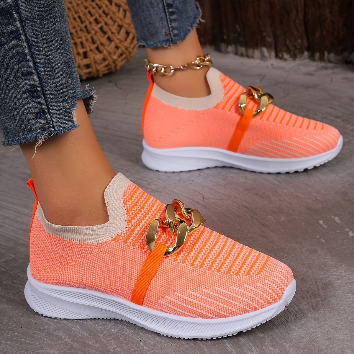 Chain Decor Flying Woven Walking Shoes