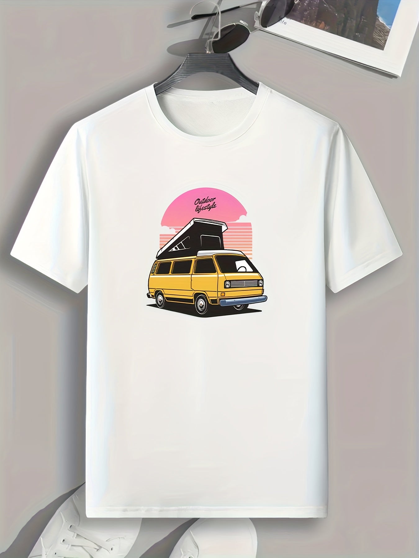 Van Pattern Print Men's Sports T-shirt for Fitness Activities