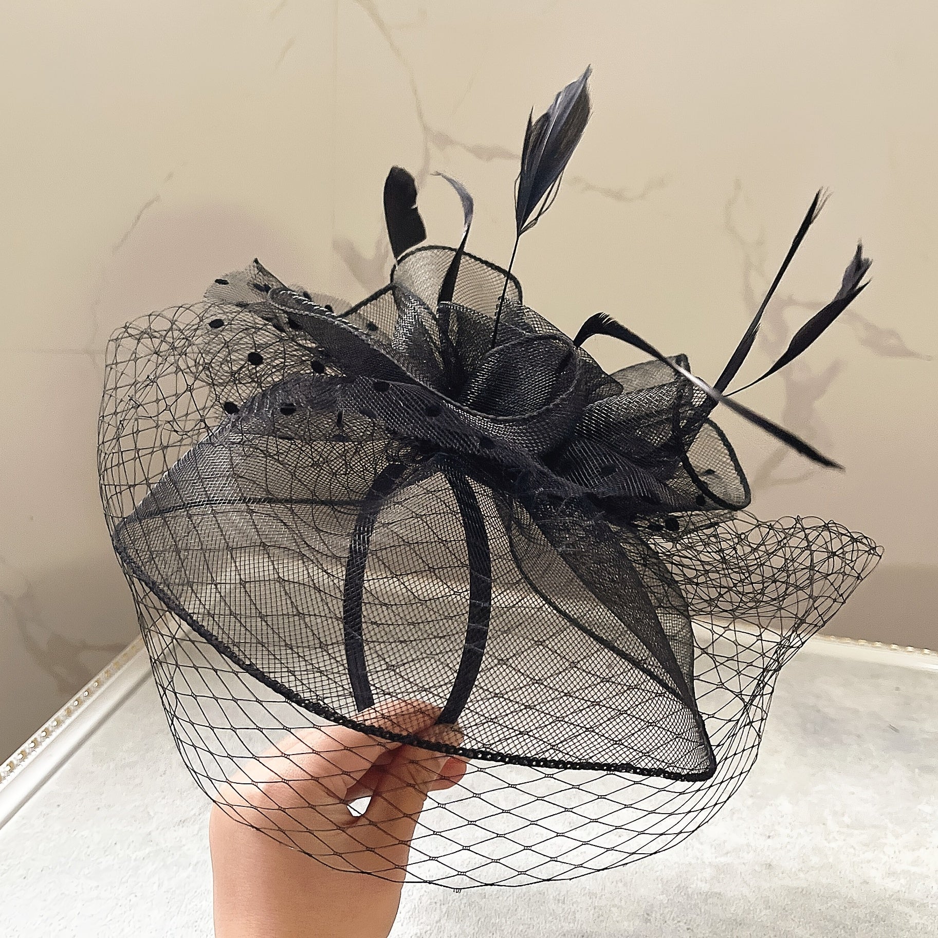 Charming Bridal Wedding Party Hat with Veil and Feather Hairpin