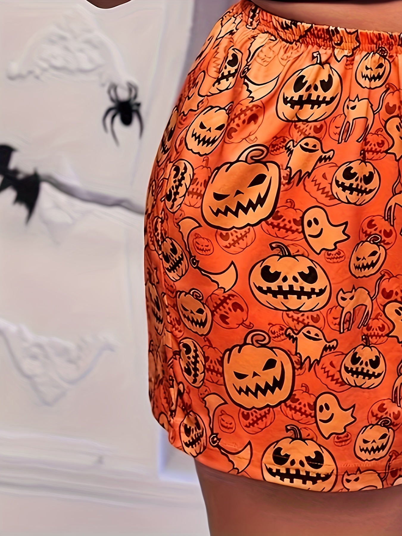 Plus Size Pumpkin & Ghost Print Crop Cami Top & Shorts Set