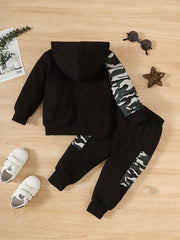 2pcs Baby Boys Camouflage Hooded Tops & Pant Set