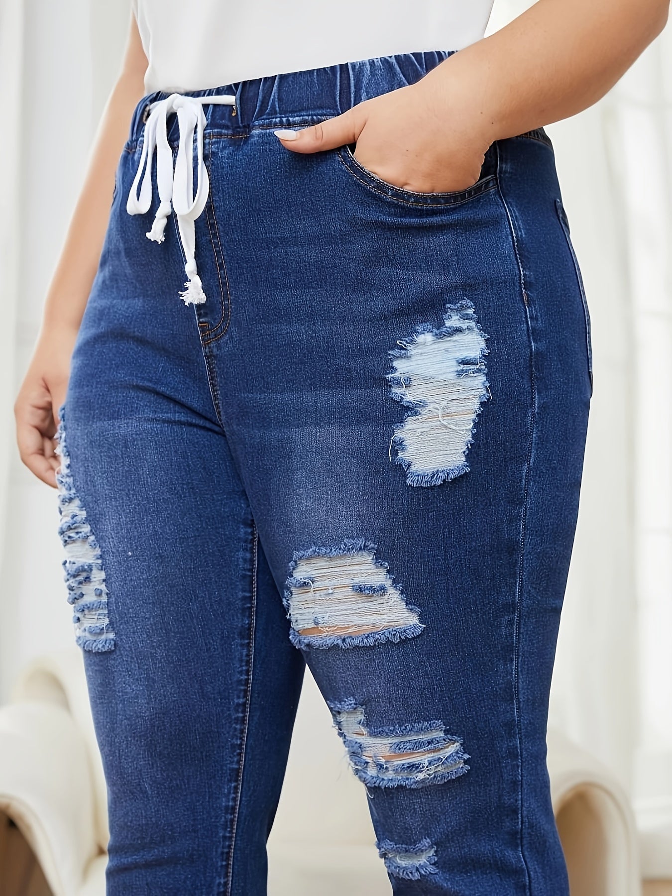Sexy High Rise Skinny Jeans with Raw Trim