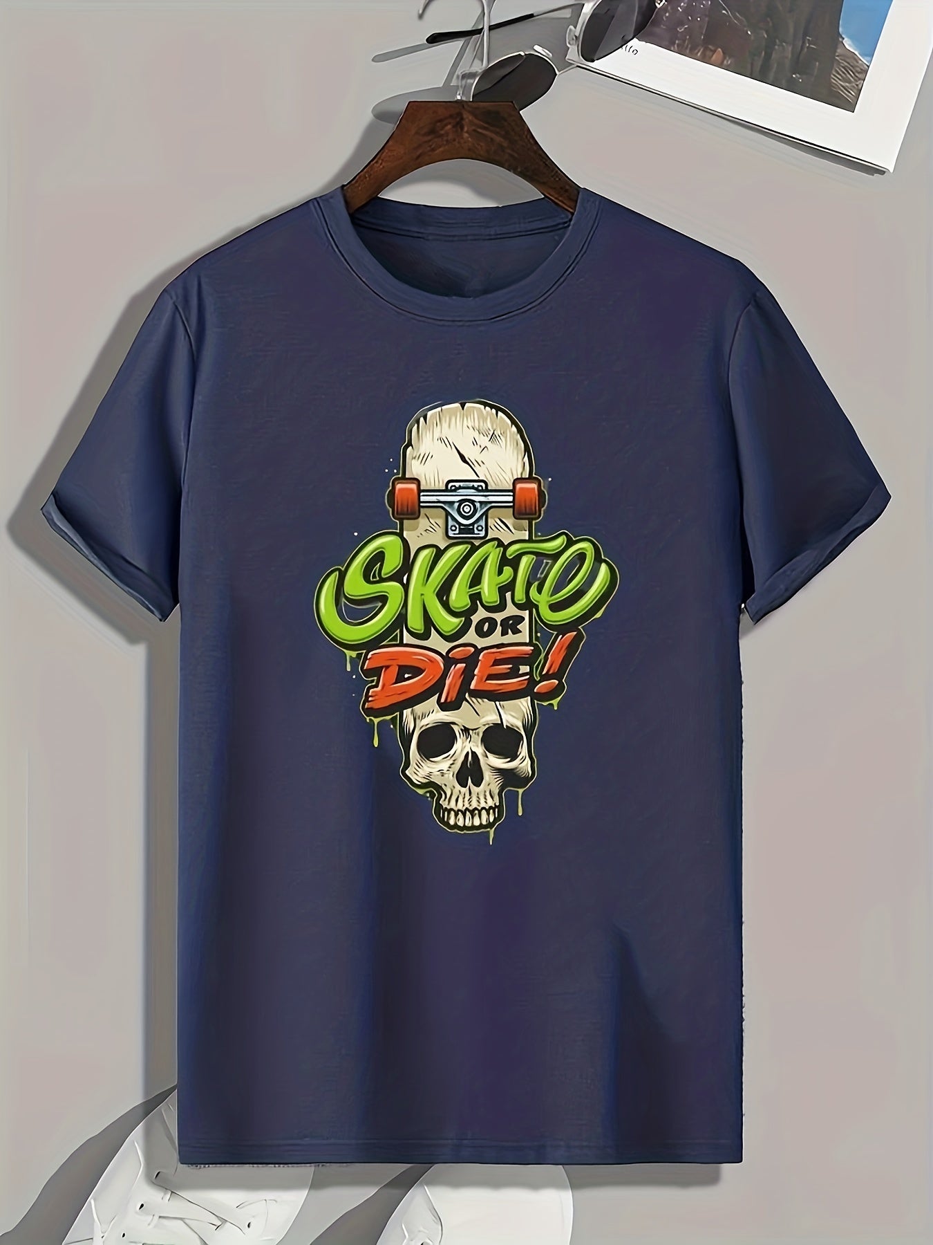Skateboard & Skull Print Men's Tee for Summer