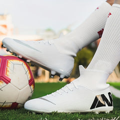 Non Slip Soccer Shoes Lightweight Breathable Cleats