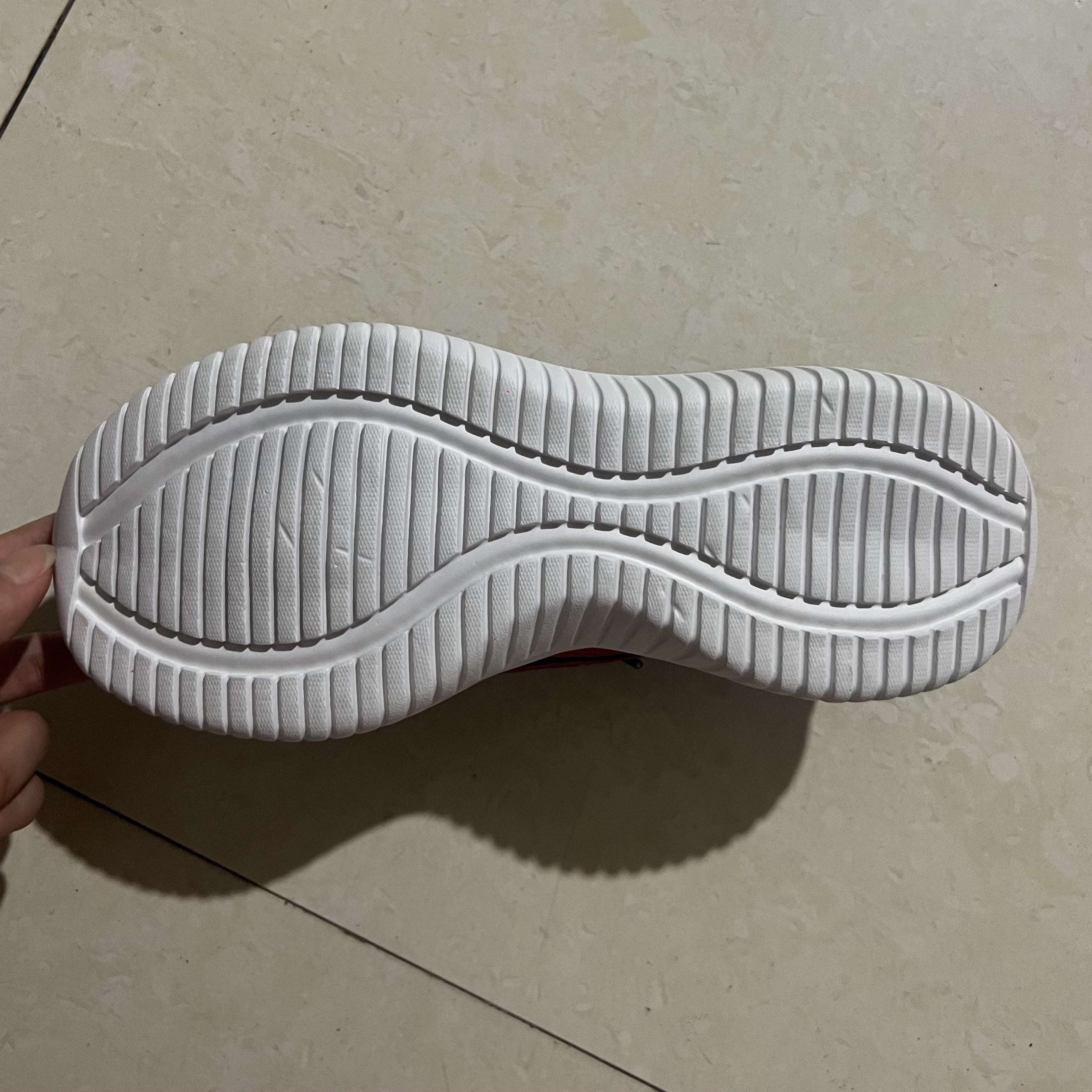 Colorful Lightweight Slip On Sneakers Mesh Breathable Shoes
