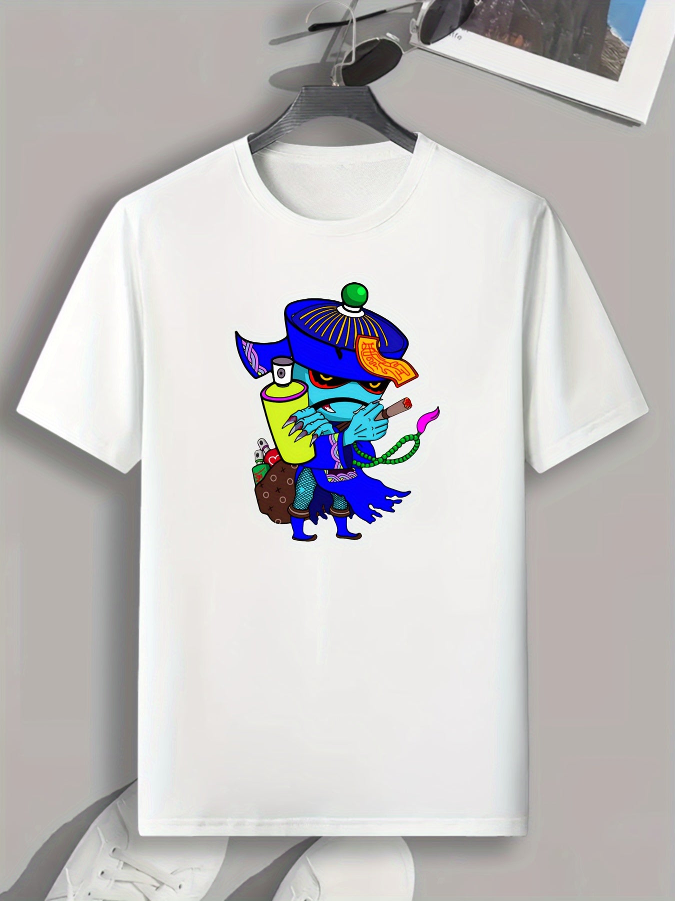 Cartoon Graffiti Print Men's Graphic T-shirt for Summer