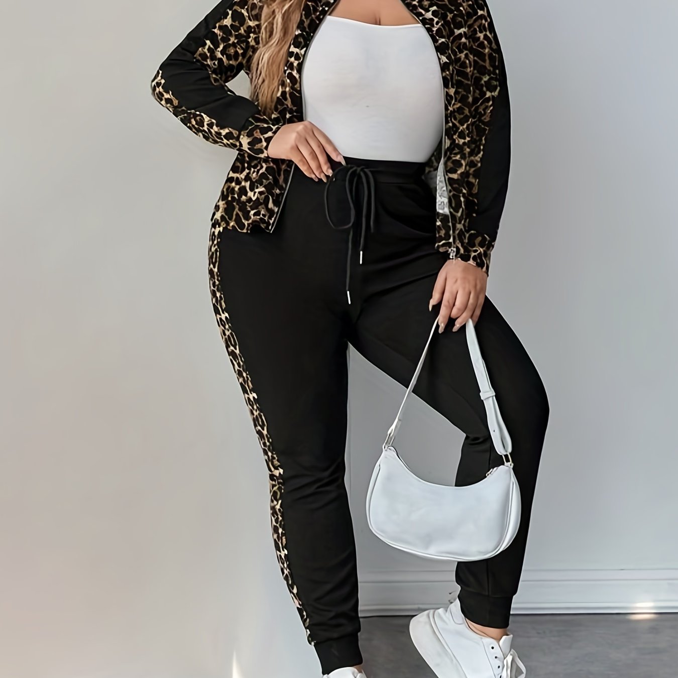 Women's Plus Leopard Print Top & Joggers Set
