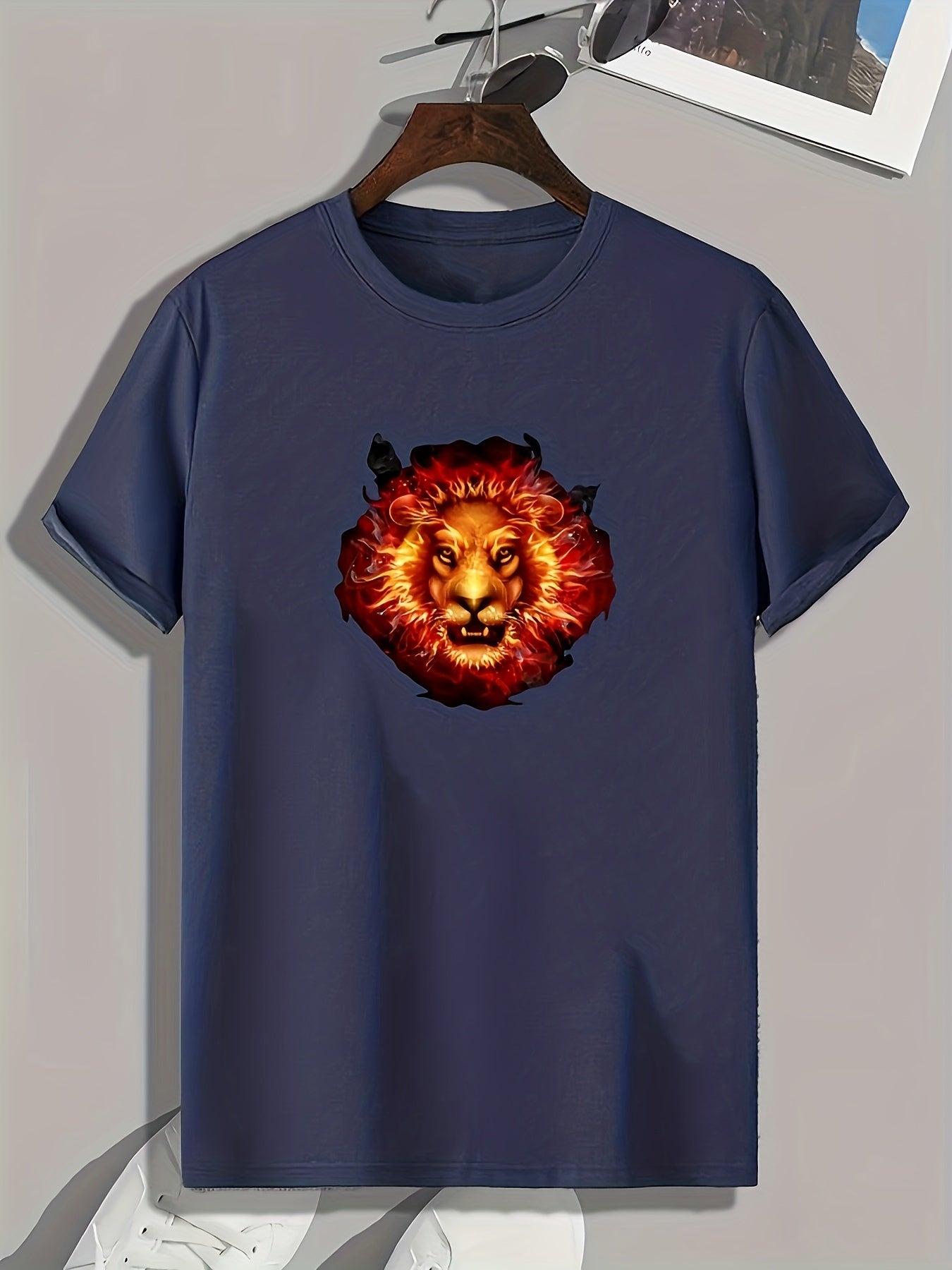 Burning Lion Print Men's Graphic T shirt