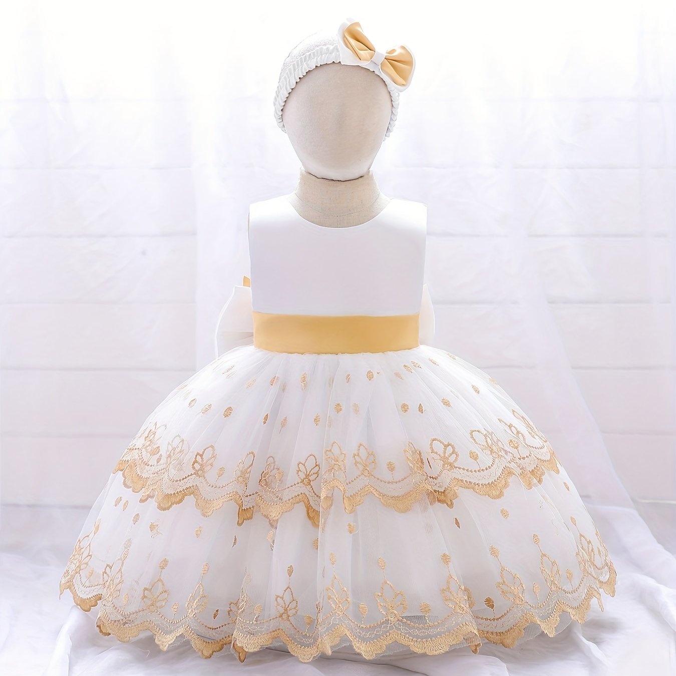 Girls Sleeveless Floral Embroidery Princess Dress