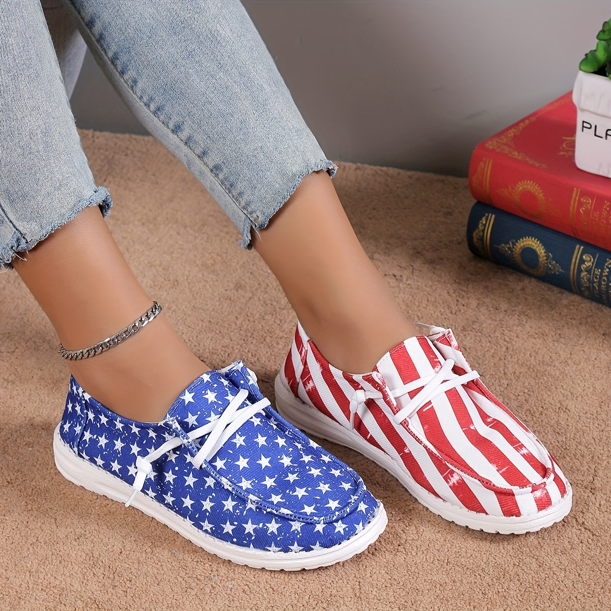 Women's Star & Striped Print Sneakers Lightweight Lace Up Canvas Shoes Casual