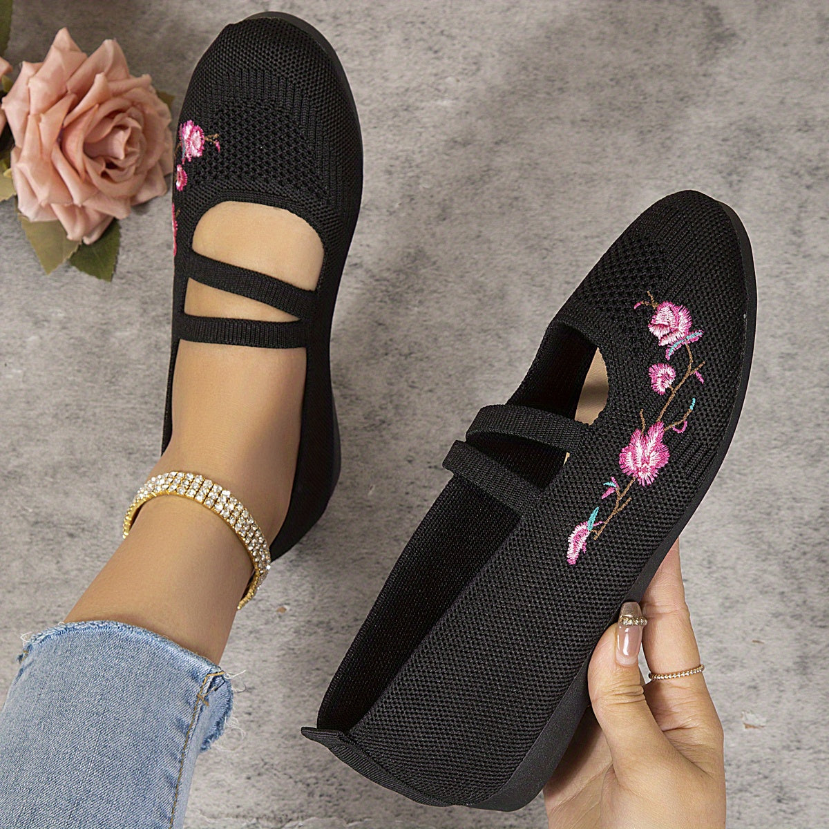 Women's Breathable Knit Flat Shoes Casual Slip On Embroidered Shoes