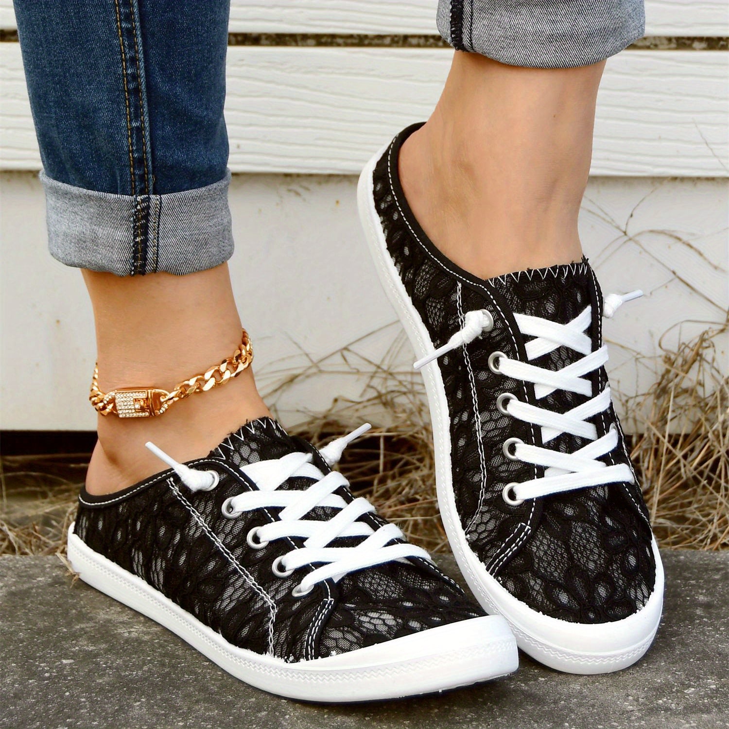 Women's Lace Canvas Shoes Round Toe Low Top
