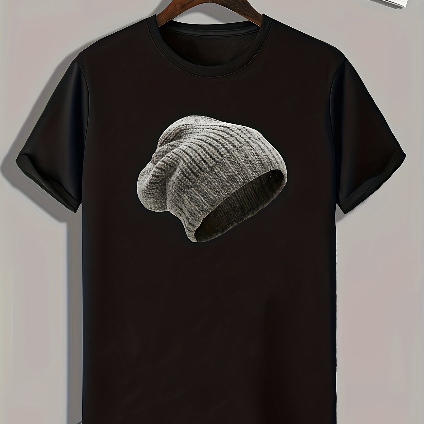 Men's Beanie Pattern Print Comfy Sports T-shirt for Fitness Activities