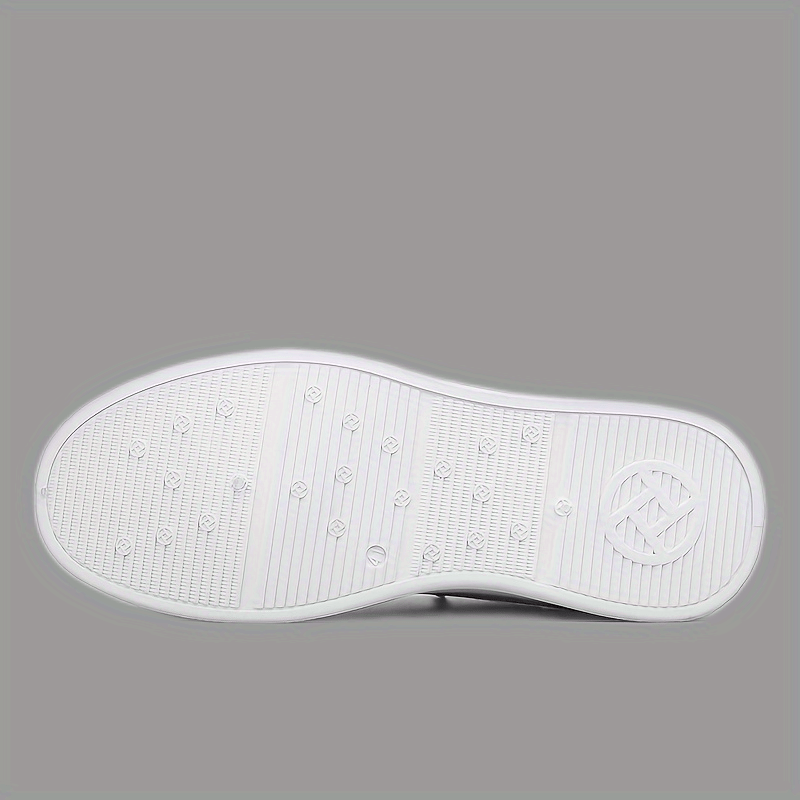 Men's Breathable Lace Up Skate Shoes Casual Sneakers